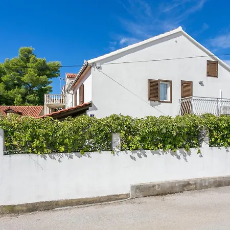 House With A Parking Space Milna, Brac - 20140 Сasa de vacaciones *