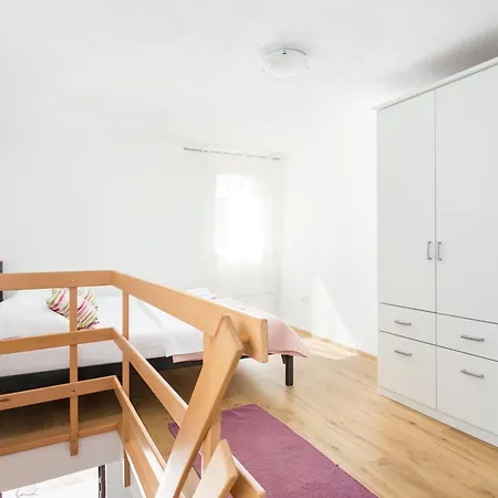 House With A Parking Space Milna, Brac - 20140 * ミルナ