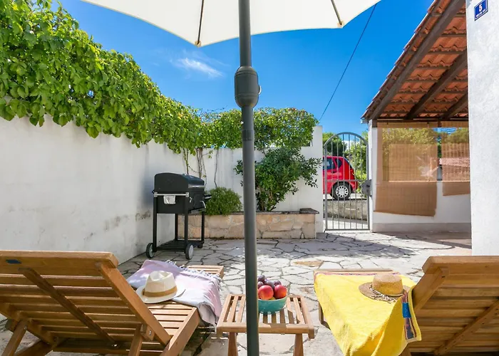 House With A Parking Space Milna, Brac - 20140 Milna (Brac)